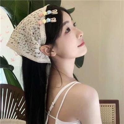 村里来了个直播女神